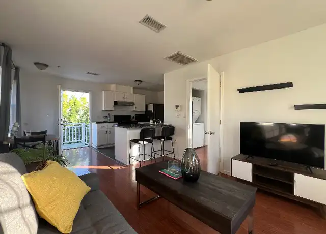 Property at 2078 El Sereno Ave, Altadena, CA, 91001, 1 bed, 1 bath, [object Object]