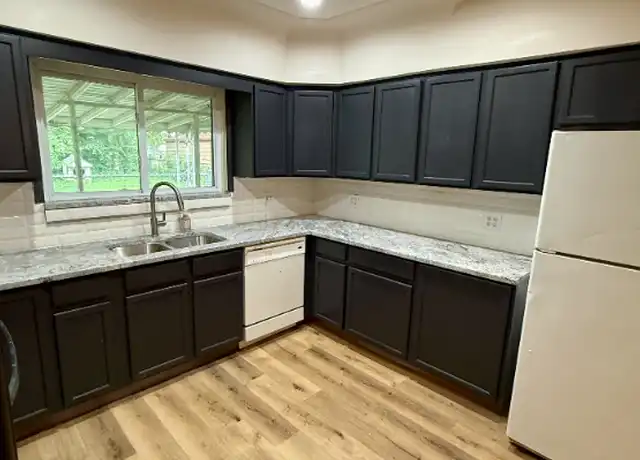 Property at 3040 Alvina Ave, Warren, MI, 48091, 5 beds, 1.5 baths, [object Object]