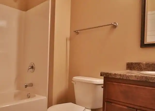 Property at 2301 S Ellis Rd, Sioux Falls, SD, 57106, 2 beds, 1 bath, [object Object]