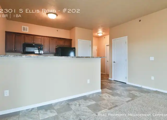 Property at 2301 S Ellis Rd, Sioux Falls, SD, 57106, 2 beds, 1 bath, [object Object]