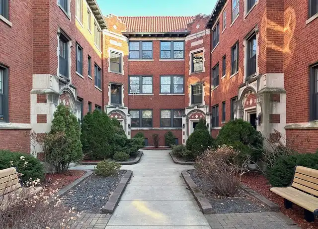 Property at 1307 W Oak St Unit N2, Chicago, IL, 60610, 1 bed, 1 bath, [object Object]