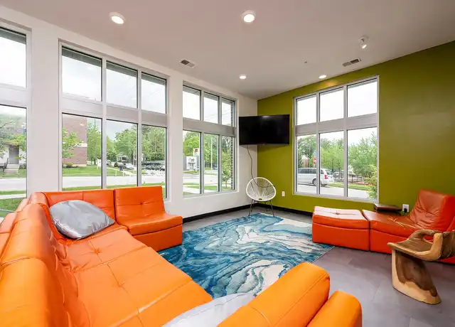 Property at 3 Square - 916 N College Ave, Bloomington, IN, 47404, 0 beds, 1 bath, [object Object]
