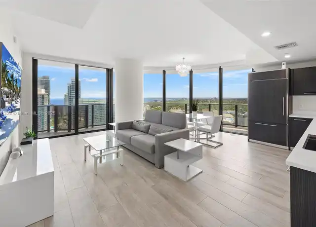 Property at 45 SW 9th St #4006, Miami, FL, 33130, 2 beds, 2 baths, [object Object]