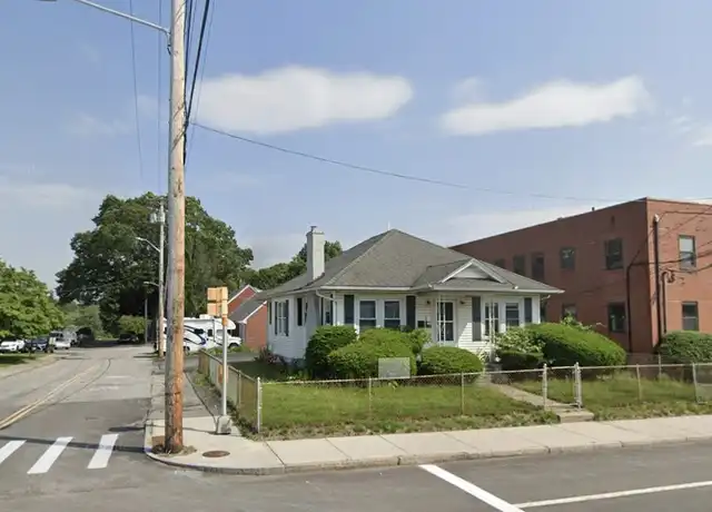Property at 972 Reservoir Ave, Cranston, RI, 02910, 5 beds, 2 baths, [object Object]