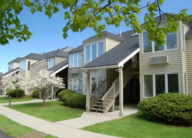 Property at 5 Fox Hollow Dr Unit 305, Lenox, MA, 01240, 1 bed, 1 bath, [object Object]