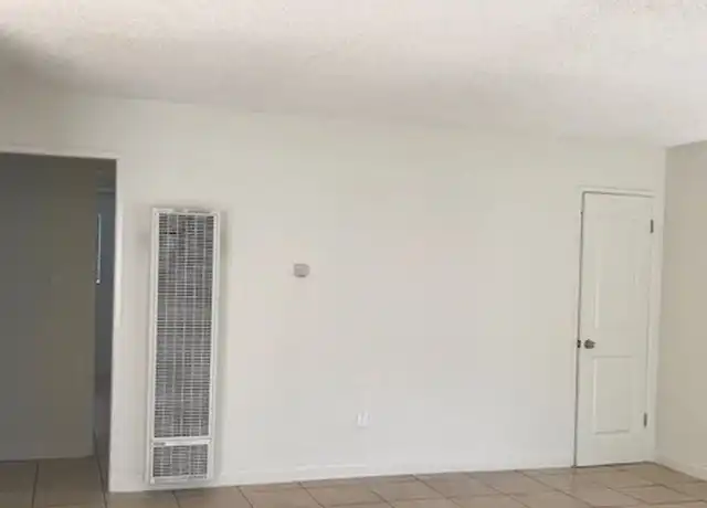 Property at 9050 Tobias Ave, Panorama City, CA, 91402, 3 beds, 1.5 baths, [object Object]