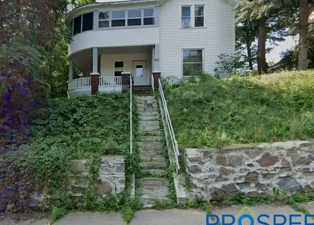 Property at 221 Stanley St Unit ST221, Chippewa Falls, WI, 54729, 2 beds, 1 bath, [object Object]