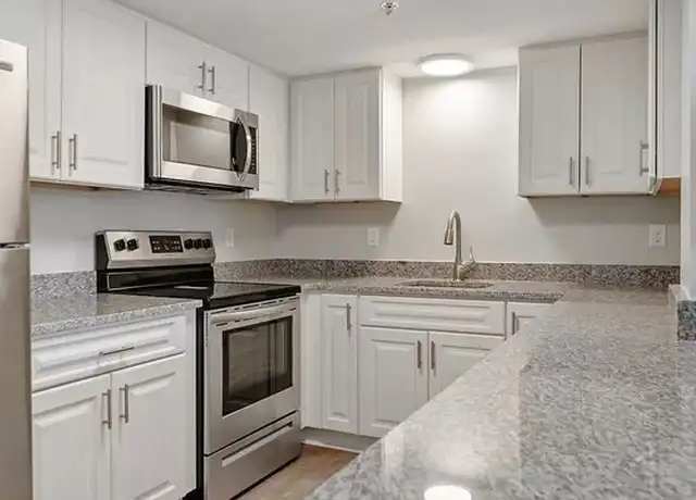 Property at 38 Thomas St Unit 400, Westfield, MA, 01085, 2 beds, 2 baths, [object Object]