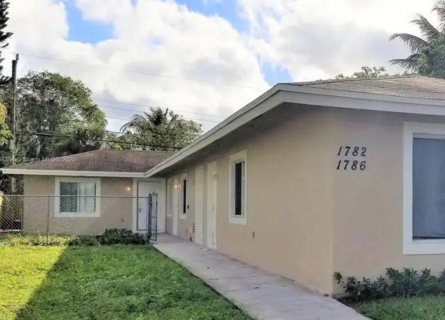 Property at 1782 SW 44th Ter Unit 1782, Fort Lauderdale, FL, 33317, 2 beds, 1 bath, [object Object]