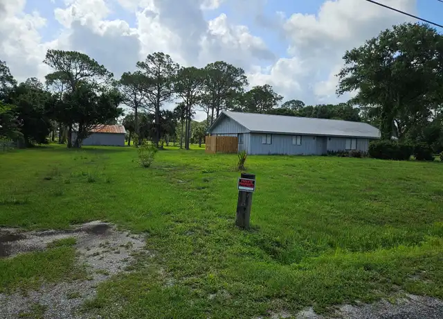 Property at 950 Emerald Ave, Fort Pierce, FL, 34945, 3 beds, 2 baths, [object Object]