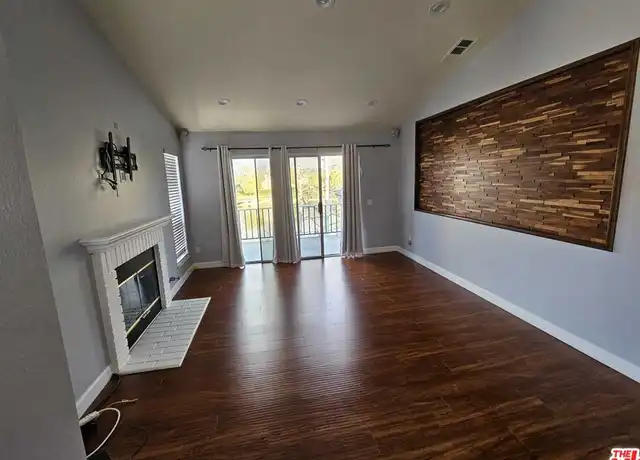 Property at 290 Ridgeton Ln Unit C, Simi Valley, CA, 93065, 3 beds, 2 baths, [object Object]