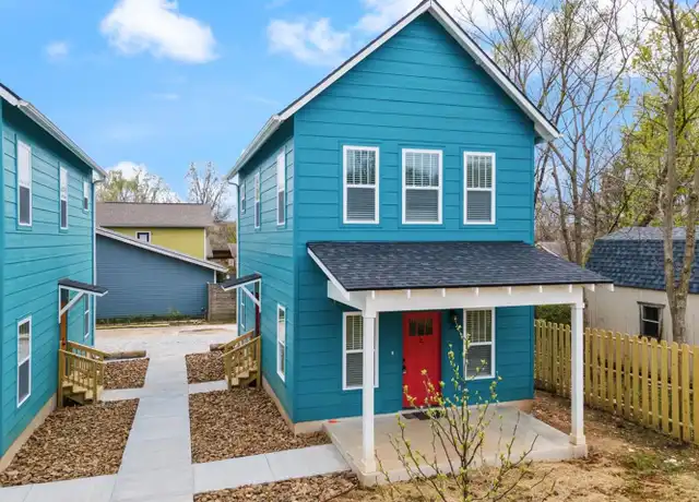 Property at 25 W 5th St Unit 2, Fayetteville, AR, 72701, 2 beds, 1.5 baths, [object Object]