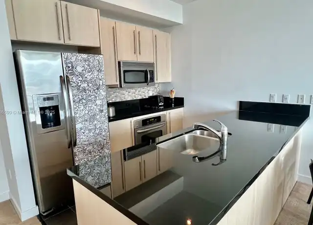 Property at 79 SW 12th St Unit 3005, Miami, FL, 33130, 1 bed, 1 bath, [object Object]