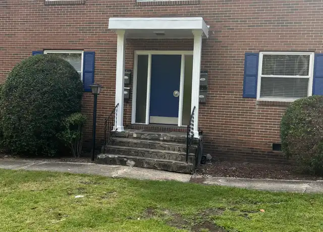 Property at 210 N May St Unit 3, Southern Pines, NC, 28387, 2 beds, 1 bath, [object Object]