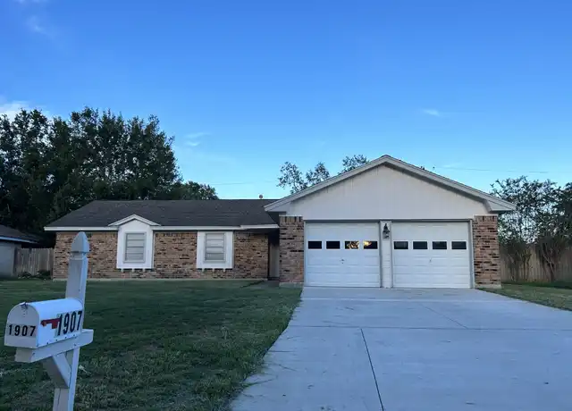 Property at 1907 Adams St, Alvin, TX, 77511, 3 beds, 2 baths, [object Object]