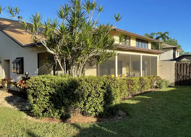 Property at 354 SW 28th Ave, Delray Beach, FL, 33445, 2 beds, 2 baths, [object Object]