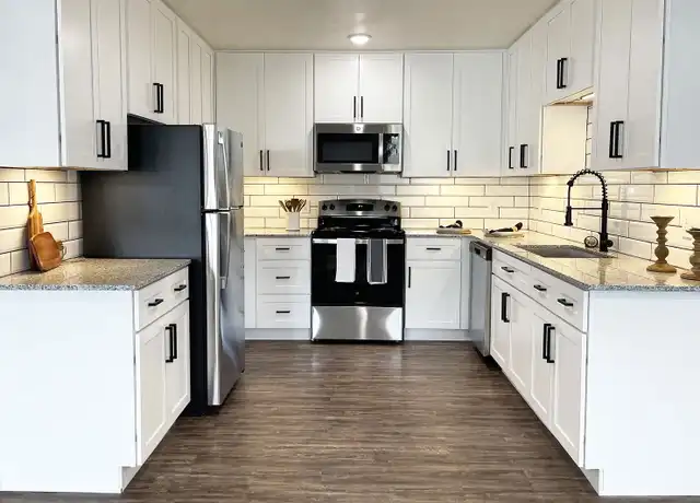 Property at 1201 E Old Settlers Blvd, Round Rock, TX, 78664, 1 bed, 1 bath, [object Object]