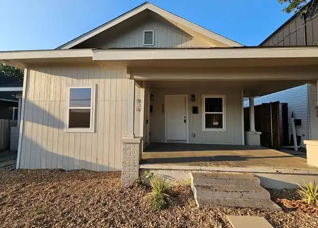 Property at 808 W 10th St Unit 810, Dallas, TX, 75208, 2 beds, 1 bath, [object Object]
