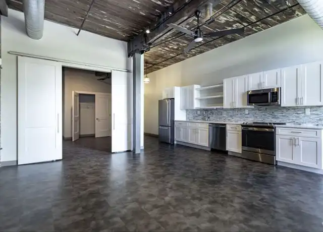 Property at 600 N Franklin St Unit 302, Syracuse, NY, 13204, 1 bed, 1 bath, [object Object]