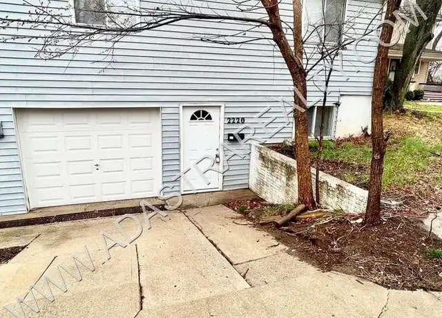 Property at 2220 S Vermont Ave, Independence, MO, 64052, 4 beds, 1.5 baths, [object Object]