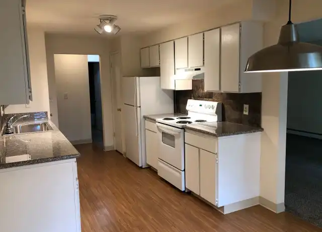 Property at 11312 E Mission Ave Unit 11, Spokane Valley, WA, 99206, 1 bed, 1 bath, [object Object]