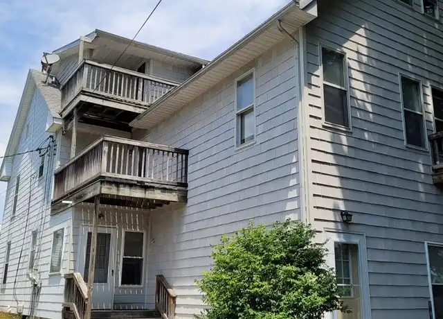 Property at 326 E Burd St Unit 2, Shippensburg, PA, 17257, 4 beds, 1.5 baths, [object Object]