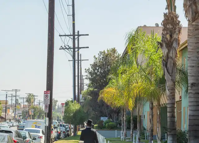 Property at 12633 Burbank Blvd, Valley Village, CA, 91607, 1 bed, 1 bath, [object Object]