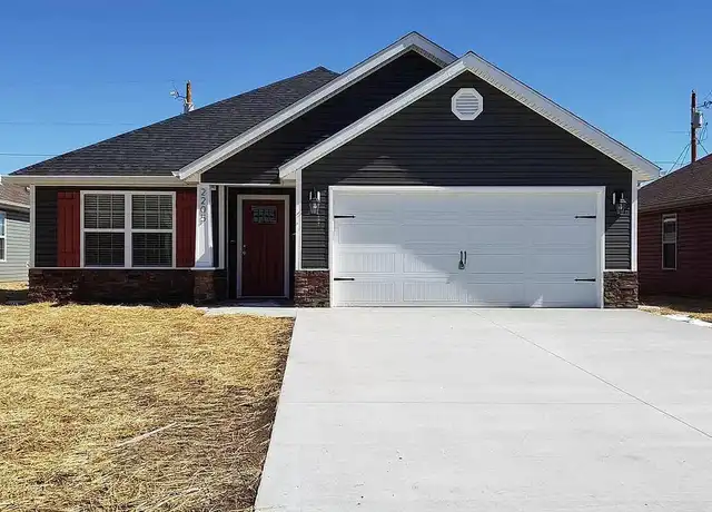 Property at 2205 S Pearl Ave, Joplin, MO, 64804, 3 beds, 2 baths, [object Object]