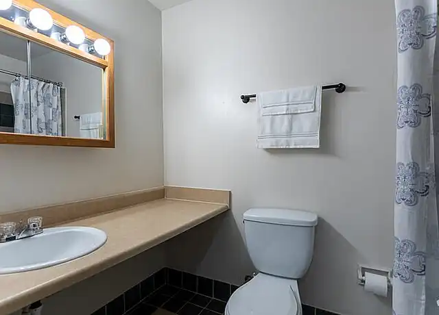 Property at Garden Pool Apartments - 10472 W Montana Ave, West Allis, WI, 53227, 1-2 bed, 1 bath, [object Object]