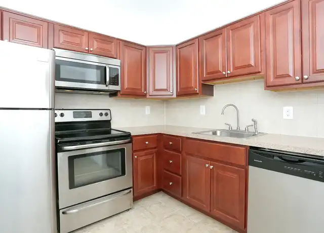 Property at Garrison Apartments - 3 Throckmorton Ave, Eatontown, NJ, 07724, 1 bed, 1 bath, [object Object]