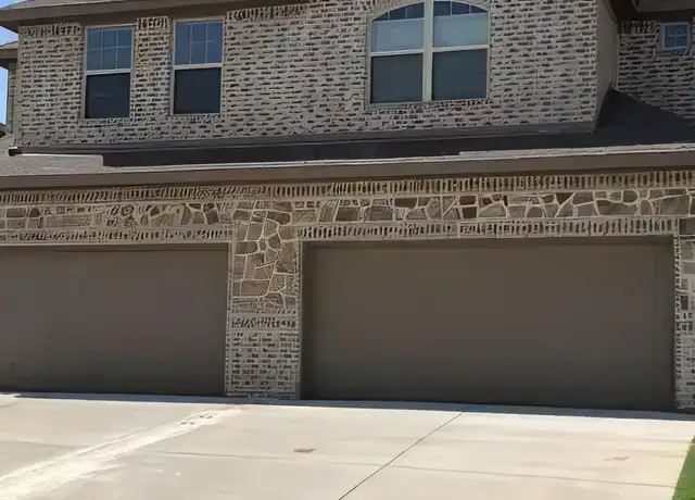 Property at 1020 W Sierra Vista Ct, Midlothian, TX, 76065, 3 beds, 3 baths, [object Object]