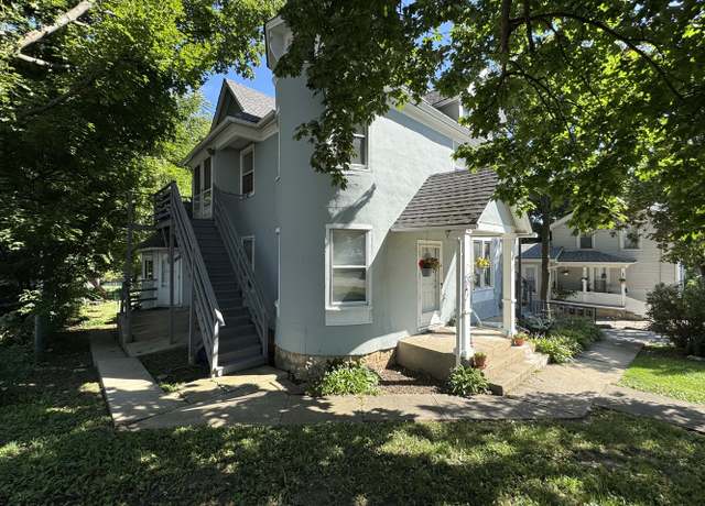 Photo of 137 E Washington St Unit 1R, West Chicago, IL 60185
