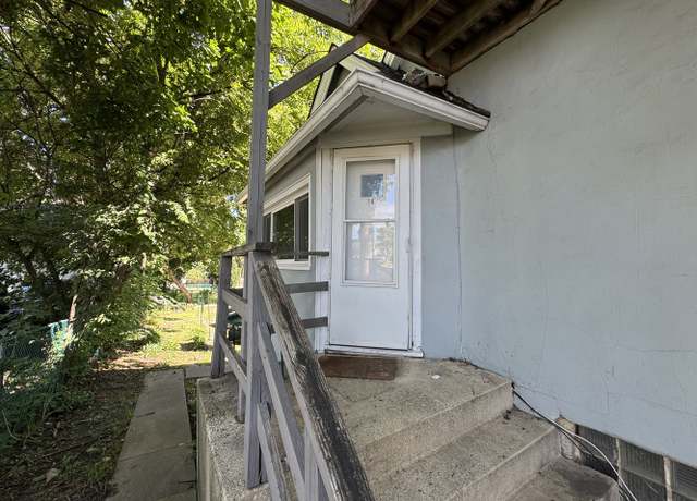 Photo of 137 E Washington St Unit 1R, West Chicago, IL 60185