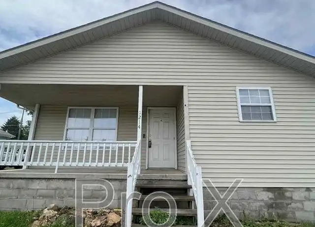 Property at 1214 Grove St, Carthage, MO, 64836, 3 beds, 2 baths, [object Object]