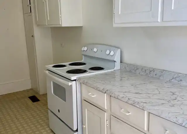 Property at 97 Franklin St, Franklin, NH, 03235, 2 beds, 1 bath, [object Object]