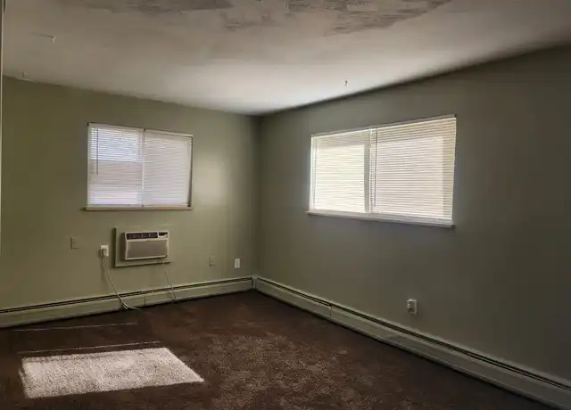Property at 1951 Clinton St Unit 5, Aurora, CO, 80010, 1 bed, 1 bath, [object Object]