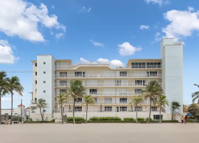 Property at 300 Oregon St #407, Hollywood, FL, 33019, 1 bed, 1 bath, [object Object]