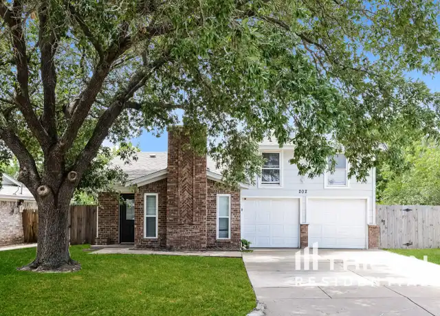 Property at 202 Colony Dr, Arlington, TX, 76002, 3 beds, 3 baths, [object Object]