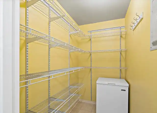 Property at 836 M St, Anchorage, AK, 99501, 1 bed, 1 bath, [object Object]