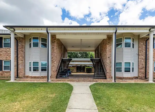 Property at Courtyard at Cordova - 4805 N 9th Ave, Pensacola, FL, 32503, 2 beds, 1 bath, [object Object]