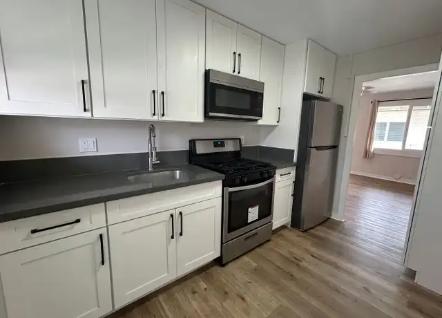 Property at 2620 Date St Unit 10, Honolulu, HI, 96826, 2 beds, 1 bath, [object Object]