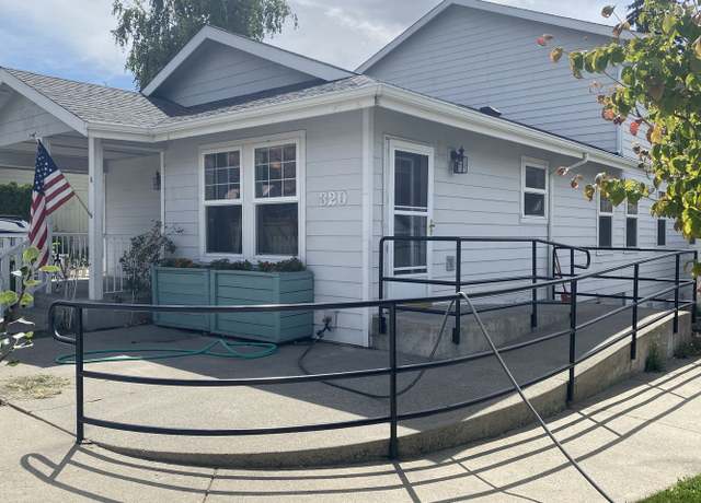 Photo of 320 E Nixon Ave Unit A, Chelan, WA 98816