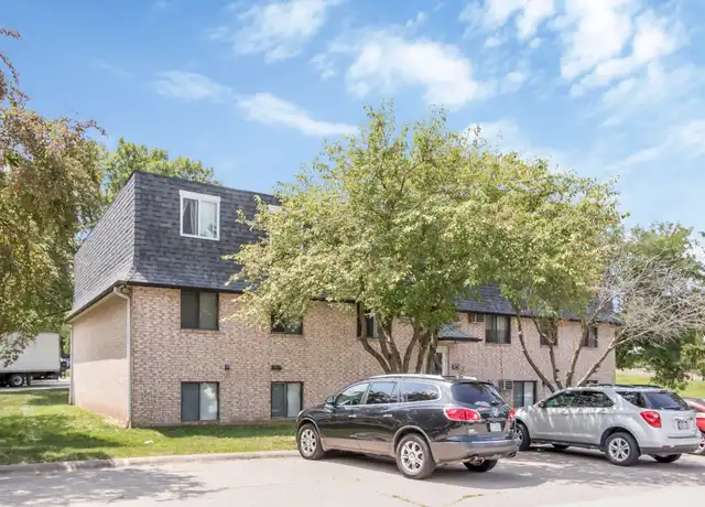 Property at 302 Finkbine Ln, Iowa City, IA, 52246, 2 beds, 1 bath, [object Object]
