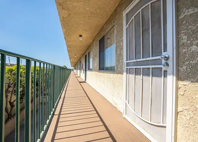 Property at Granada - 14123 Yukon Ave, Hawthorne, CA, 90250, 1 bed, 1 bath, [object Object]