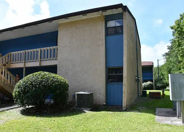 Property at 2811 SW Archer Rd, Gainesville, FL, 32608, 1 bed, 1 bath, [object Object]