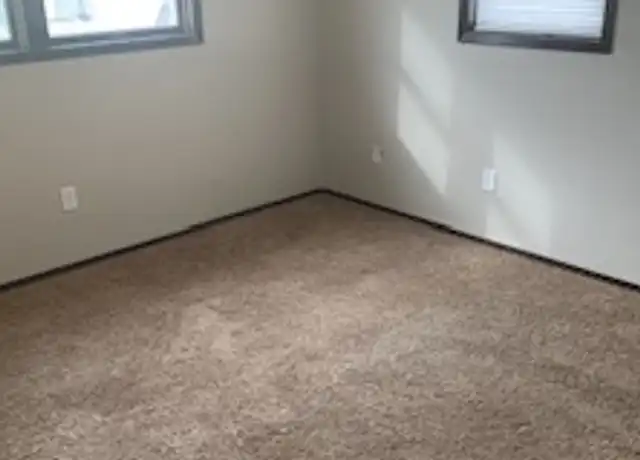 Property at 409 3rd Ave SW Unit 2, Cascade, IA, 52033, 2 beds, 1 bath, [object Object]
