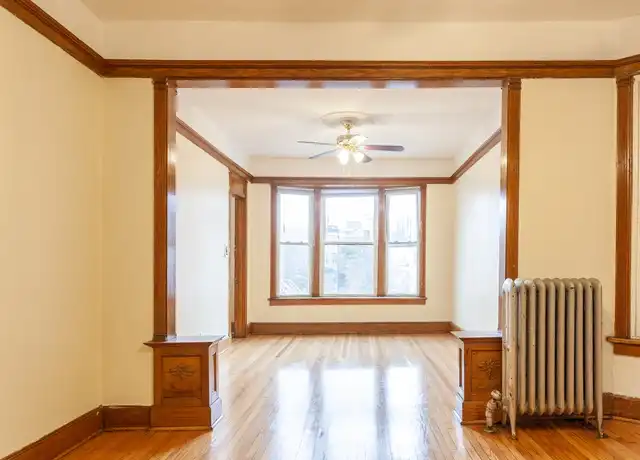 Property at 3324 N Clark St Unit 2F, Chicago, IL, 60657, 2 beds, 1 bath, [object Object]