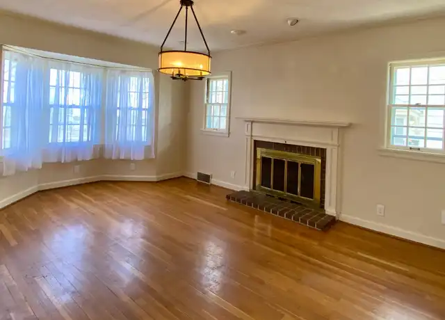 Property at 1825 Fairchild Ave Unit A, Manhattan, KS, 66502, 1 bed, 1 bath, [object Object]
