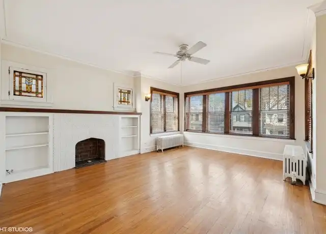 Property at 4943 N Leavitt St Unit 2, Chicago, IL, 60625, 3 beds, 1 bath, [object Object]