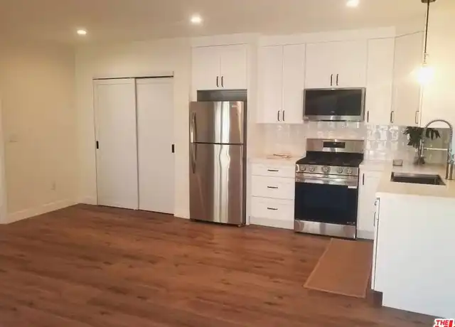 Property at 1122 S Crescent Heights Blvd Unit 1/2, Los Angeles, CA, 90035, 0 beds, 1 bath, [object Object]